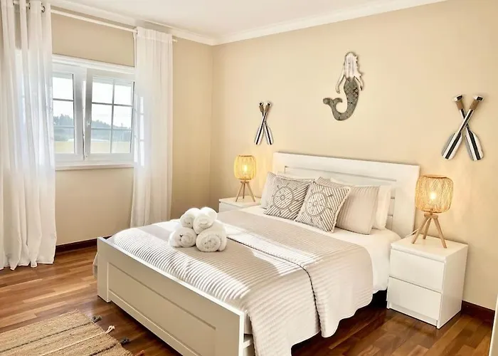 Casa vacanze Antonio's Captain House Close To Beaches Atouguia Da Baleia