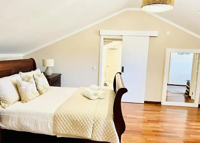 Casa vacanze Antonio's Captain House Close To Beaches Atouguia Da Baleia